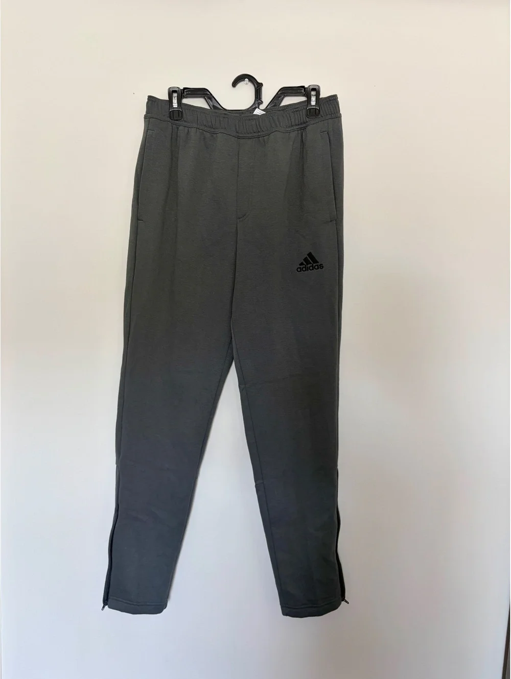 Adidas Men’s Joggers Size Medium